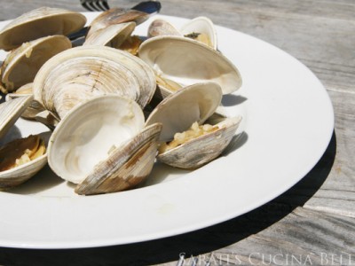 Grilled Garlic Butter Clams