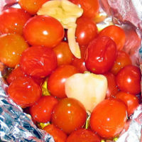 Grilled Garlic Grape Tomatoes