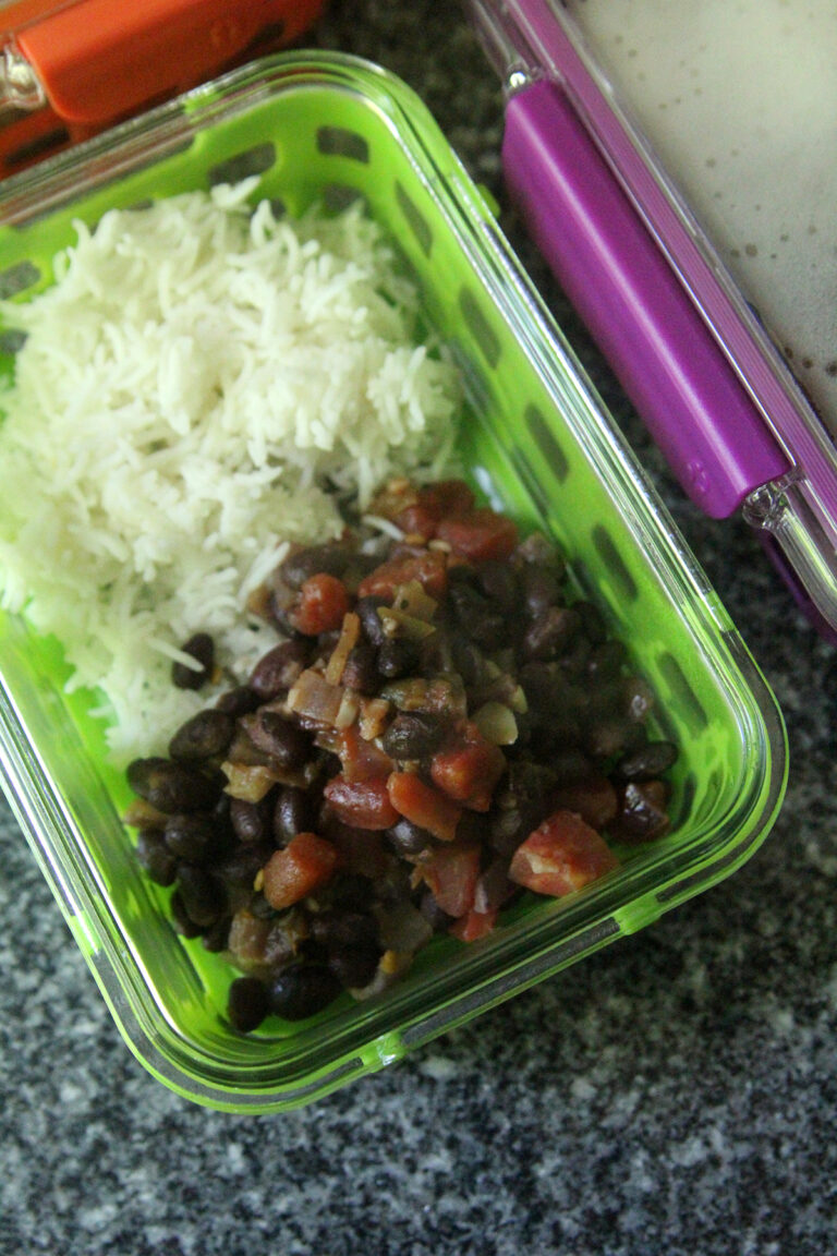 Quick Black Beans with Tomatoes