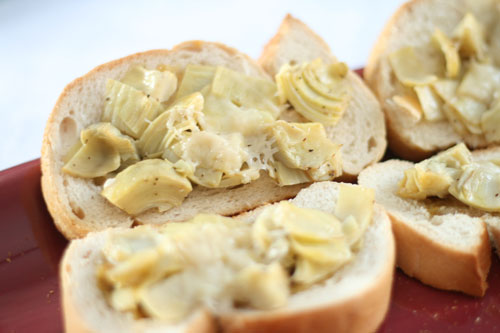 Roasted Garlic and Artichoke Bread