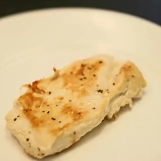 Easy Low-Fat Salt and Pepper Chicken Breasts
