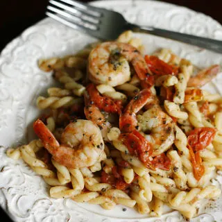 Shrimp, Basil and Tomato Pasta with Manchego Cheese