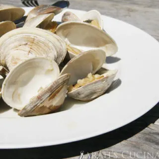 Grilled Garlic Butter Clams