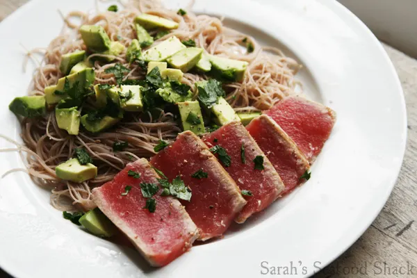 Seared Tuna with Avocado and Brown Rice Noodles