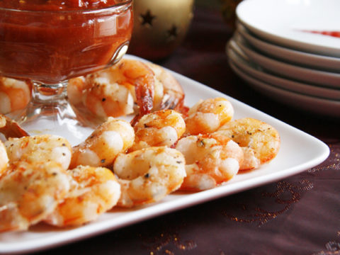 Sriracha Shrimp Cocktail Recipe with Hot Sauce