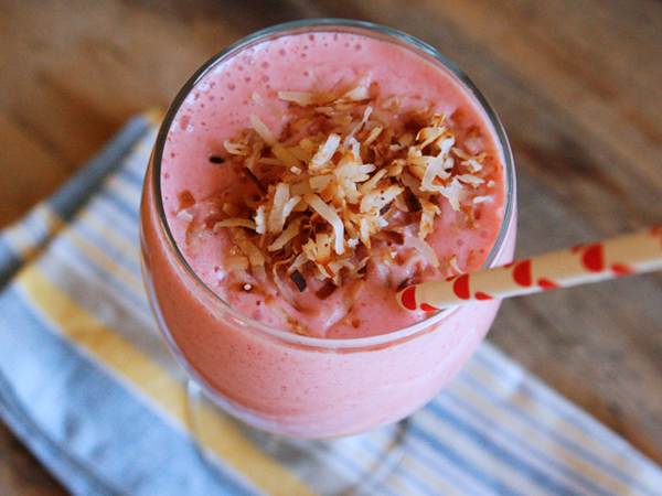 Strawberry Toasted Coconut Smoothie SCB
