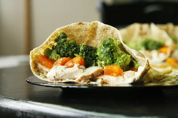 Chicken Veggie Pita Pockets Sandwich