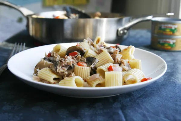 Mediterranean Tuna Pasta