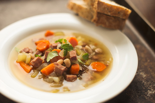 Bean-and-Ham-Soup-a-healthy-dinner-recipe-for-leftover-ham