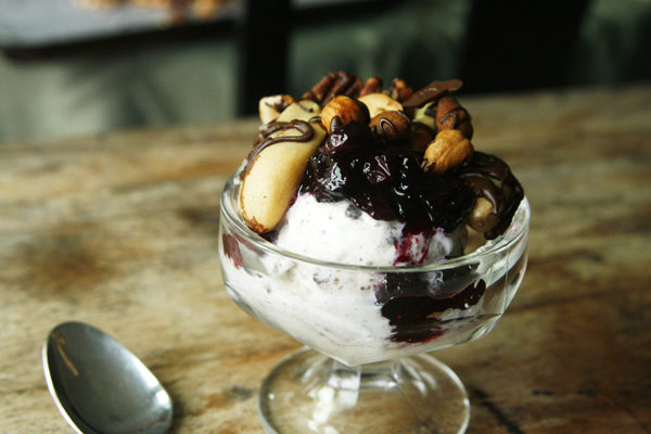 Recipe Cookies and Cream Sundaes with Blueberry Sauce and Salted Dark Chocolate Nuts
