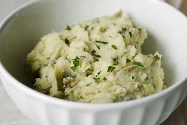 recipe-roasted-garlic-mashed-potatoes