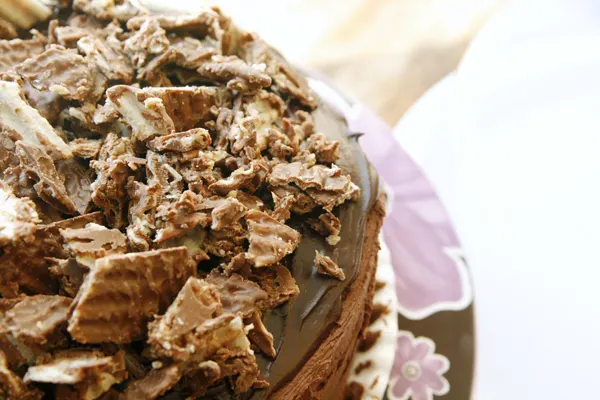 chocolate-overload-cake-top-view