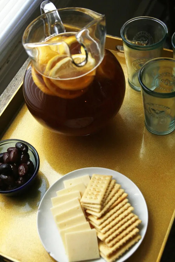 This Honey Lemon Iced Tea recipe is perfect for families