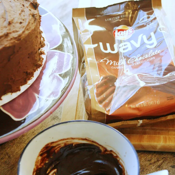 making-chocolate-overload-cake