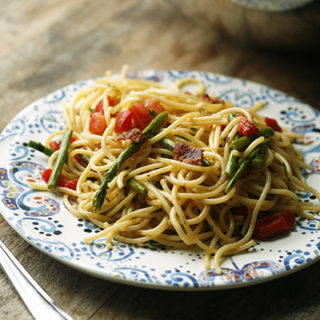 Asparagus, Roasted Red Pepper and Bacon Spaghetti