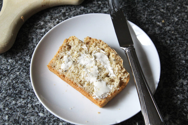 The Easiest Garlic Herb No-Knead Bread Recipe Ever