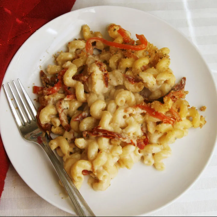 Baked Chicken Pasta with Smoked Gouda Sauce