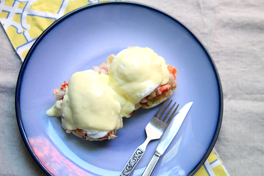 Eggs benedict on roasted brown mushrooms recipe