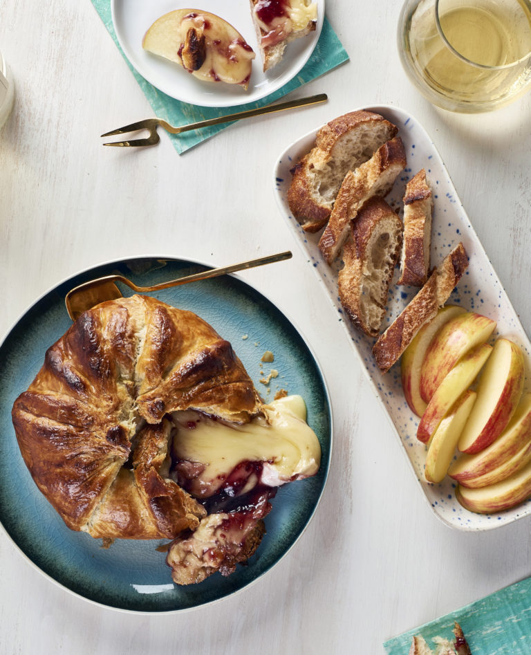 Raspberry Baked Brie En Croute