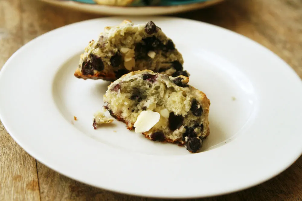 https://sarahscucinabella.com/wp-content/uploads/2020/02/Blueberry-Muffin-Tops-with-Butter-1000x667.jpg.webp