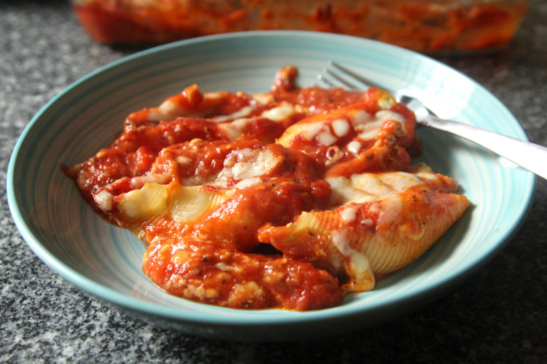 Basil Garlic Stuffed Shells Recipe