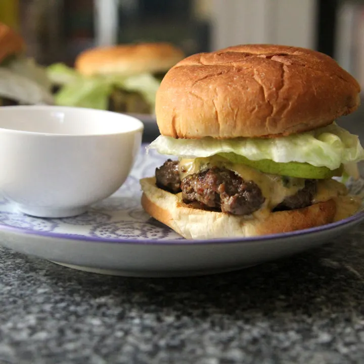 Salt and Pepper Burgers with Poblano Cheese Sauce and Pears