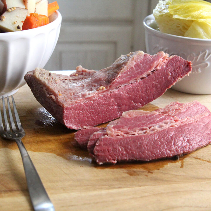 Slow Cooker Corned Beef and Cabbage