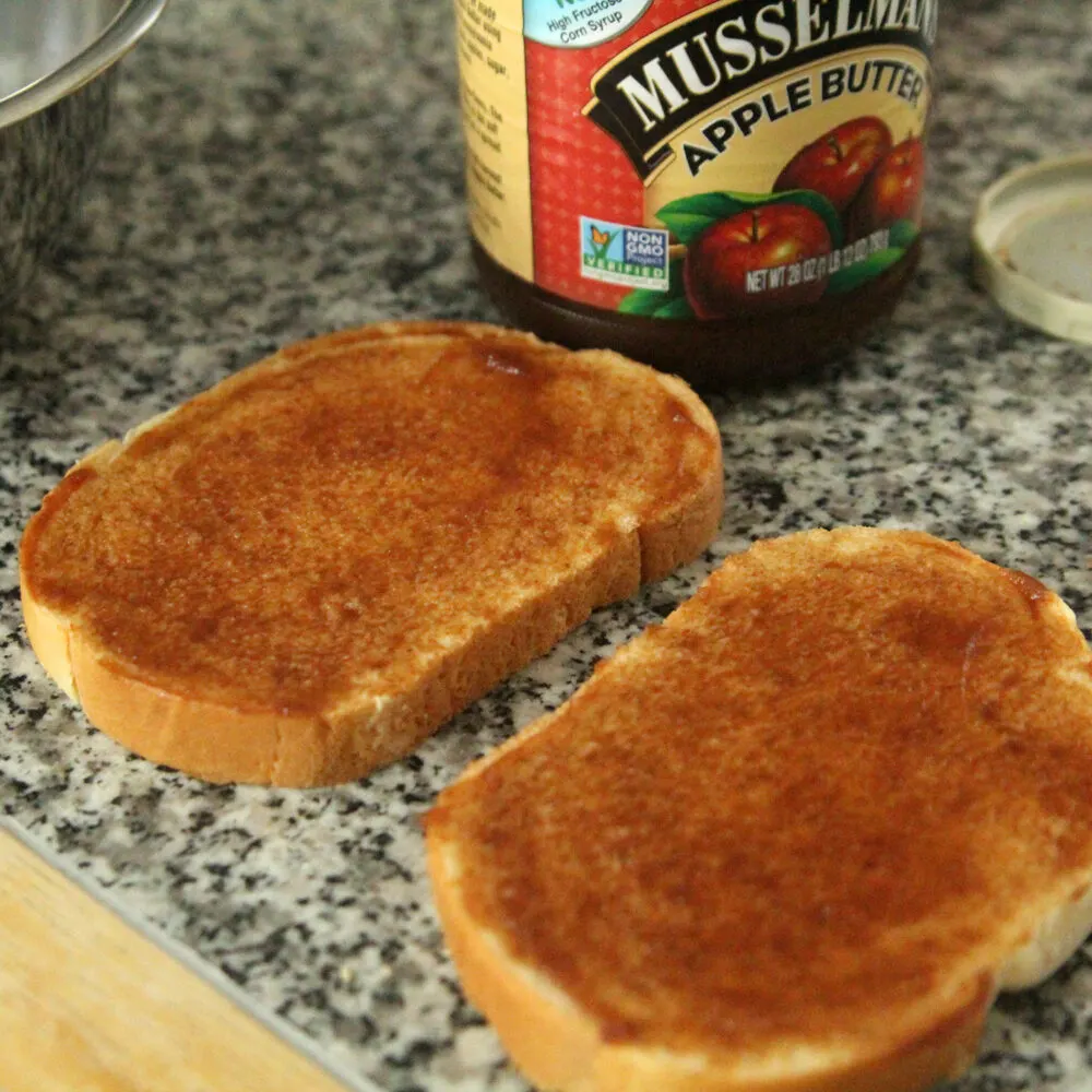Grown-Up Grilled Cheese Sandwiches with Apple Butter - That Susan