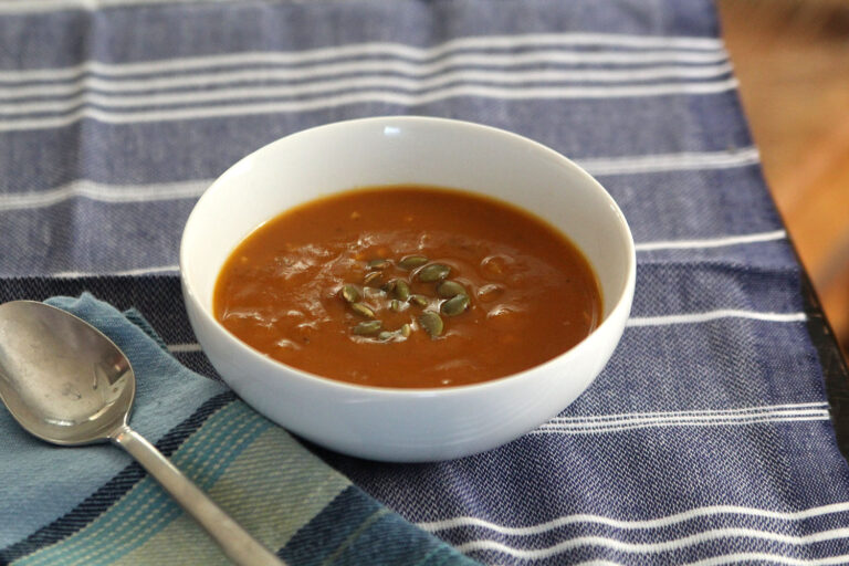 Easy Pumpkin Soup with Canned Pumpkin