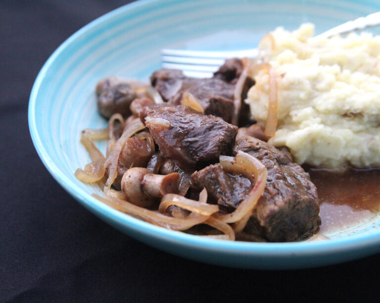 Rich Slow Cooker Short Ribs with Au Jus