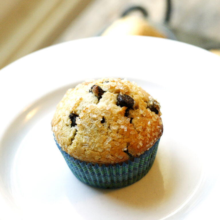 Easy Chocolate Chip Muffins Recipe